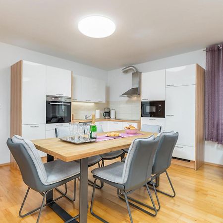 Lovely Apartment In Valbandon With Kitchen Fažana エクステリア 写真
