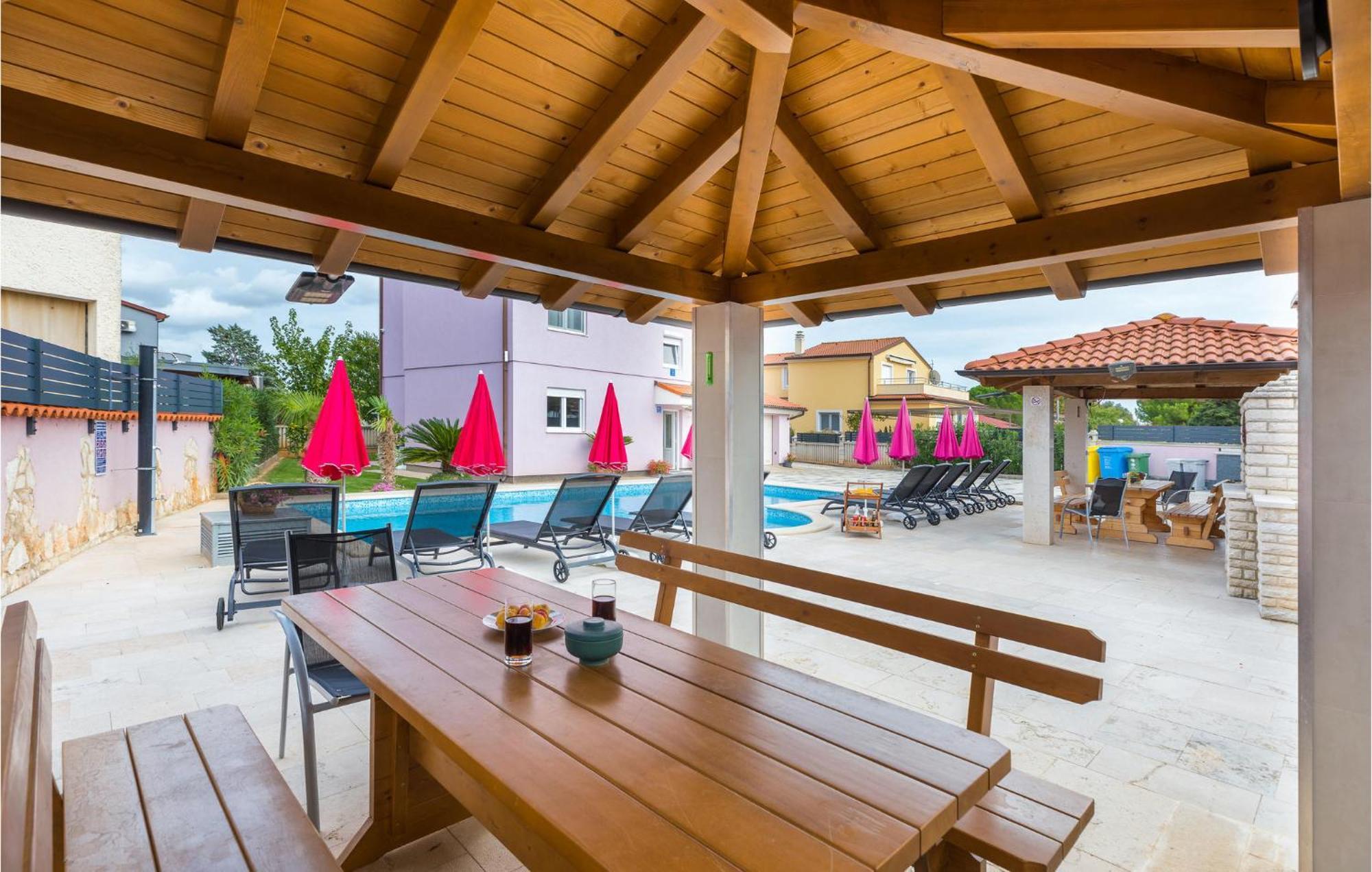 Lovely Apartment In Valbandon With Kitchen Fažana エクステリア 写真