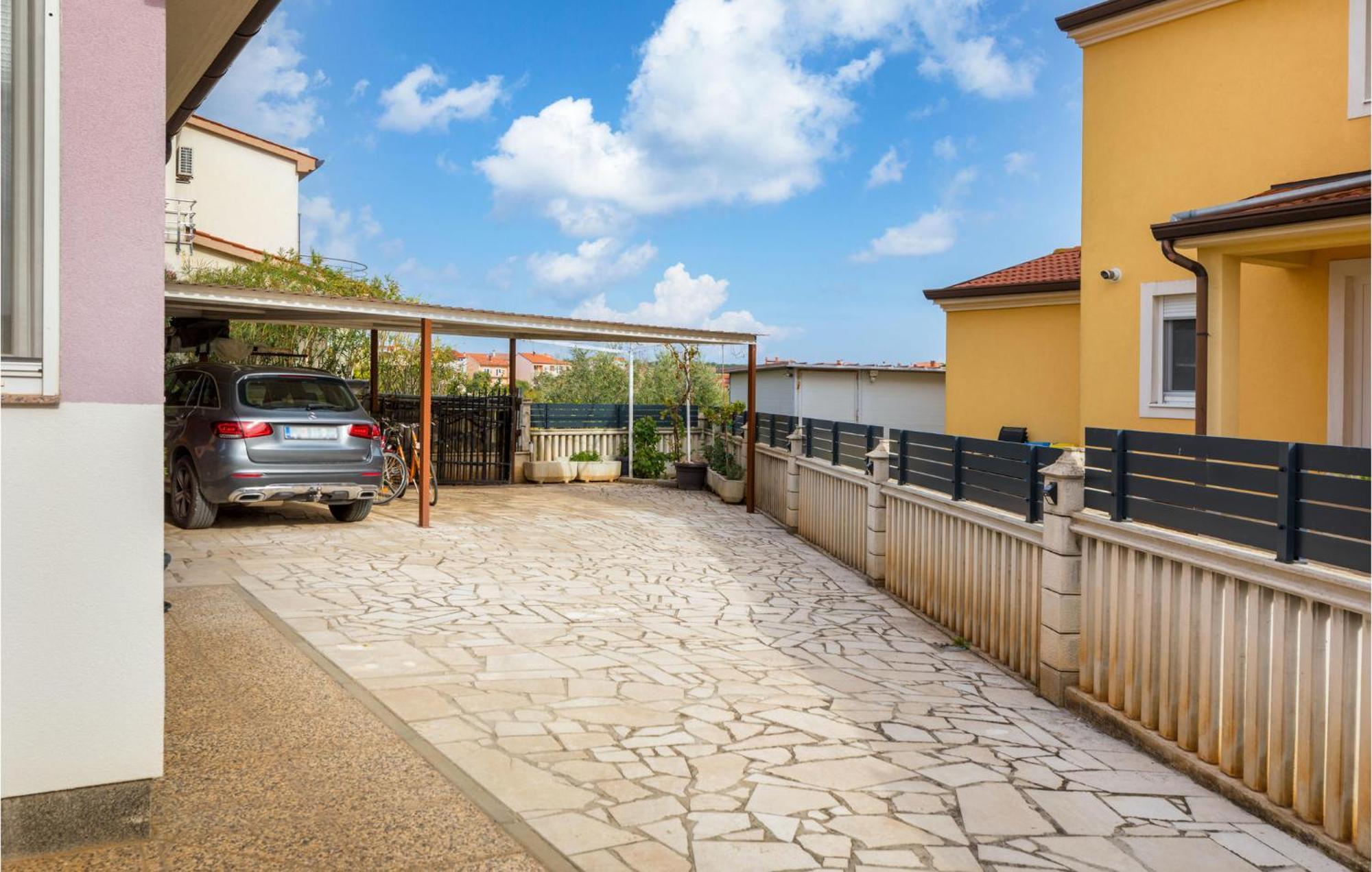 Lovely Apartment In Valbandon With Kitchen Fažana エクステリア 写真